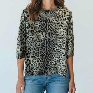 Tribal Leopard Print Knit Top M 3/4 Sleeve Animal Print Stretch